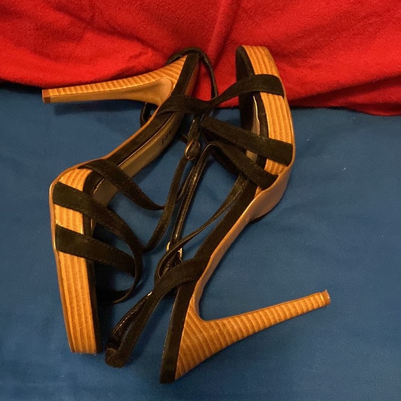 Black strap platform sandal - Picture 8 of 11